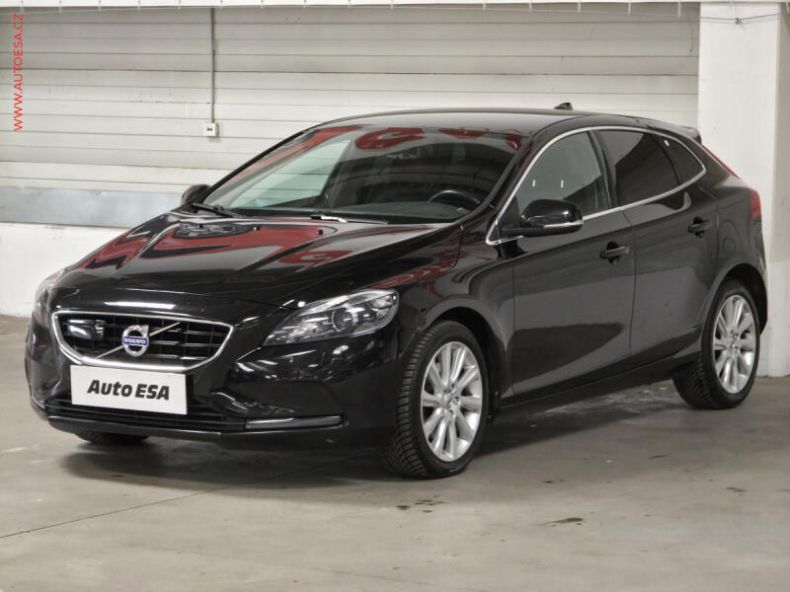 Volvo V40 - hlavní fotka