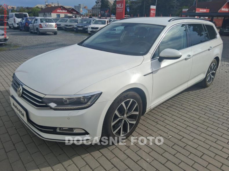 Volkswagen Passat - hlavní foto