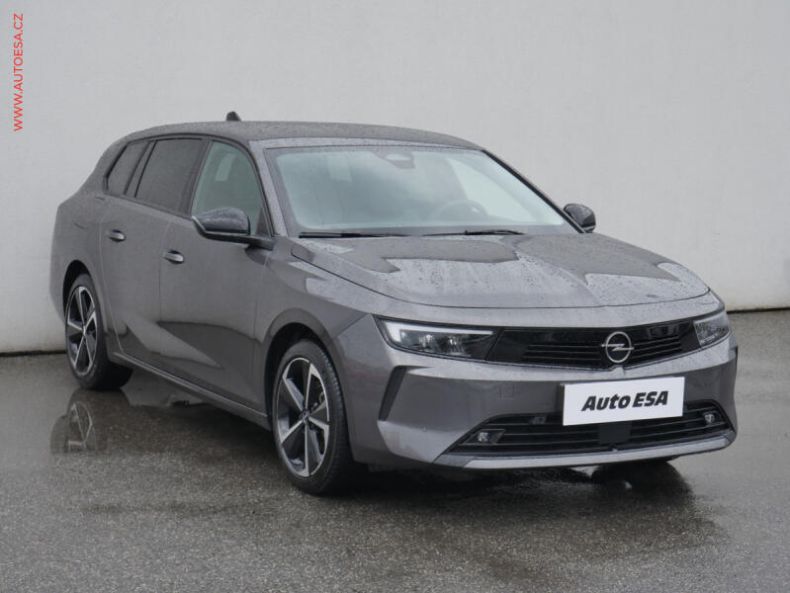 Opel Astra - hlavní foto