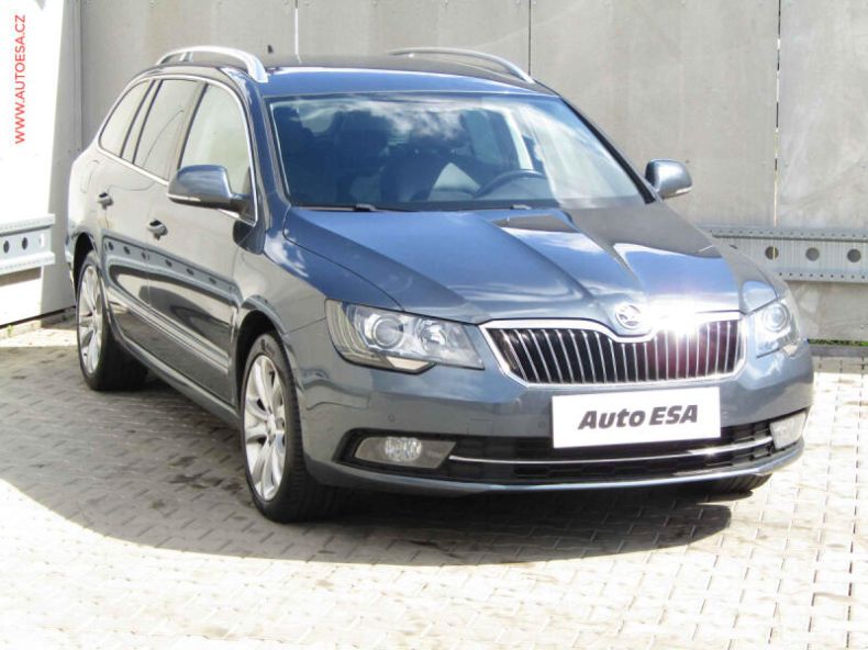 Škoda Superb - hlavní foto