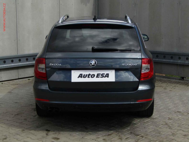 Škoda Superb - hlavní fotka