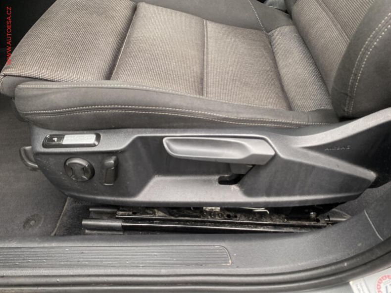 Volkswagen Passat - hlavní fotka