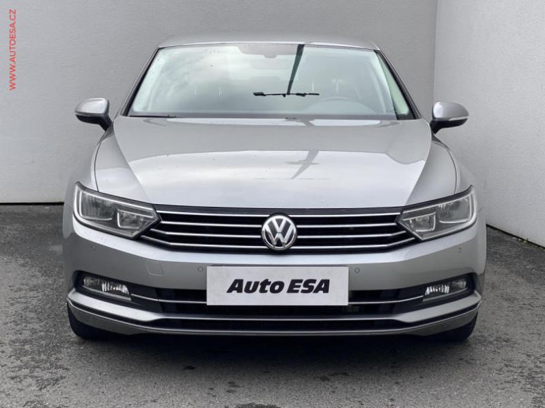 Volkswagen Passat - hlavní fotka