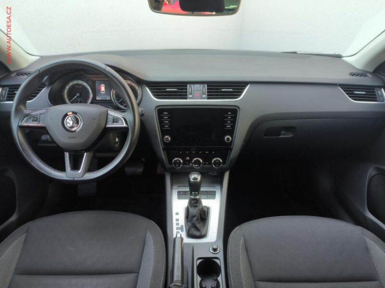 Škoda Octavia - hlavní fotka