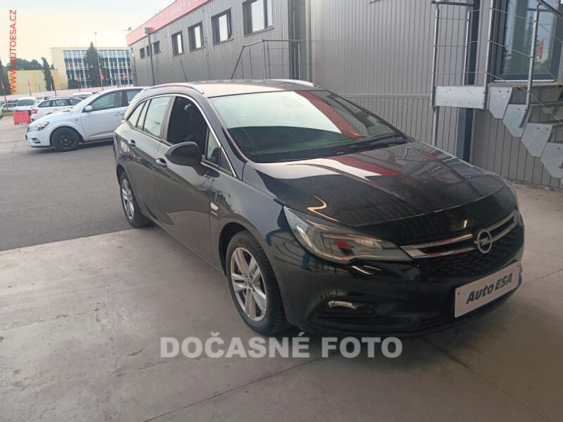 Opel Astra - hlavní fotka inzerátu