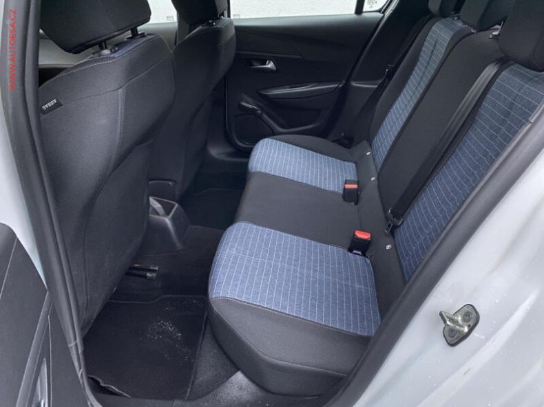 Peugeot 208 - hlavní fotka