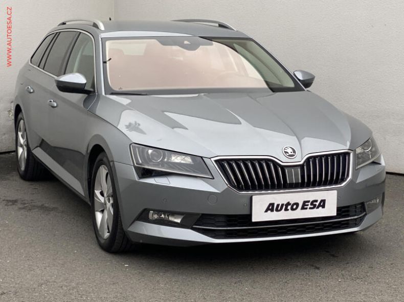 Škoda Superb - hlavní foto