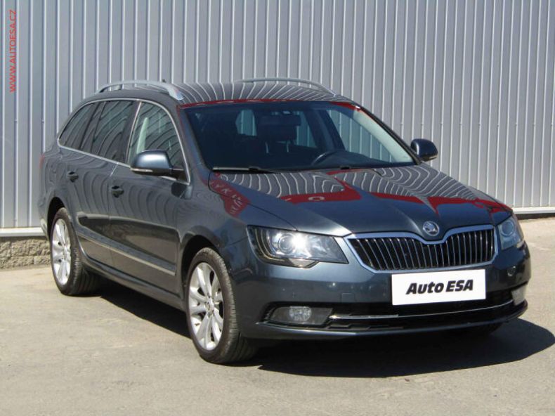Škoda Superb - hlavní foto