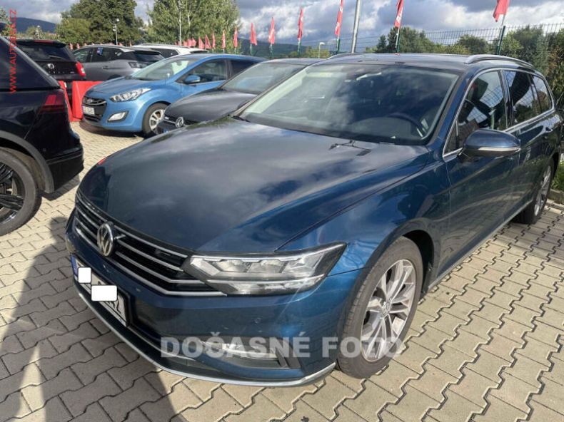 Volkswagen Passat - hlavní foto