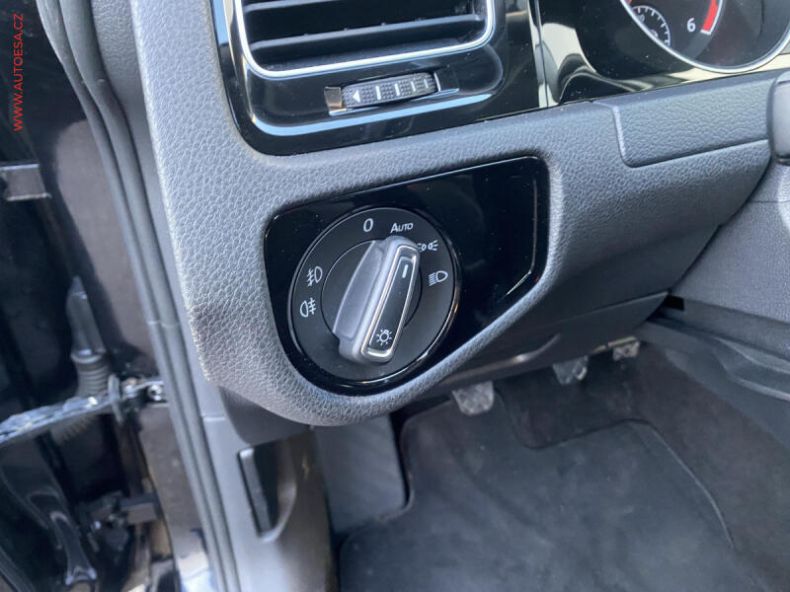 Volkswagen Golf - hlavní fotka