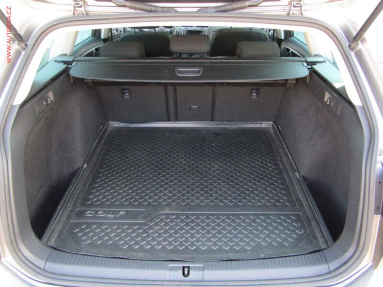 Volkswagen Golf - hlavní fotka