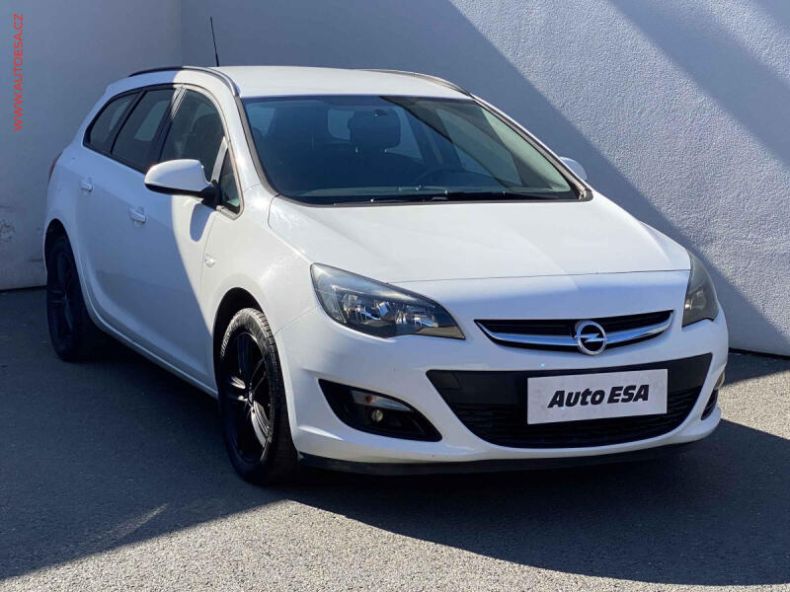 Opel Astra - hlavní foto