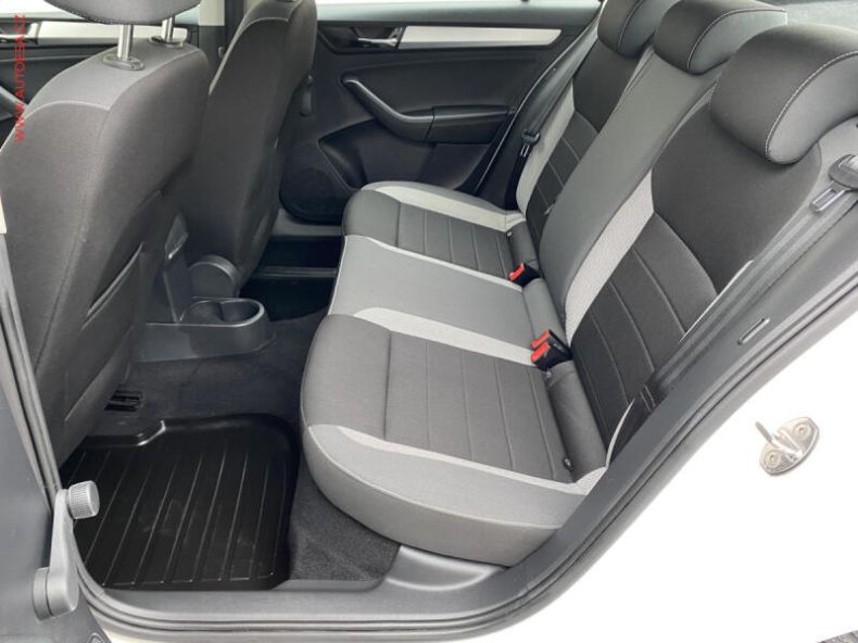 Škoda Rapid - hlavní fotka