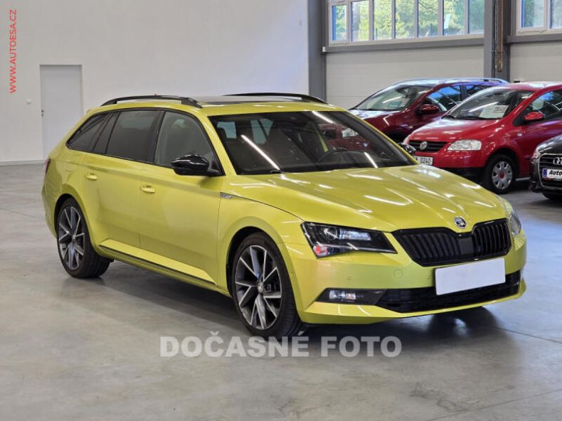 Škoda Superb - hlavní foto