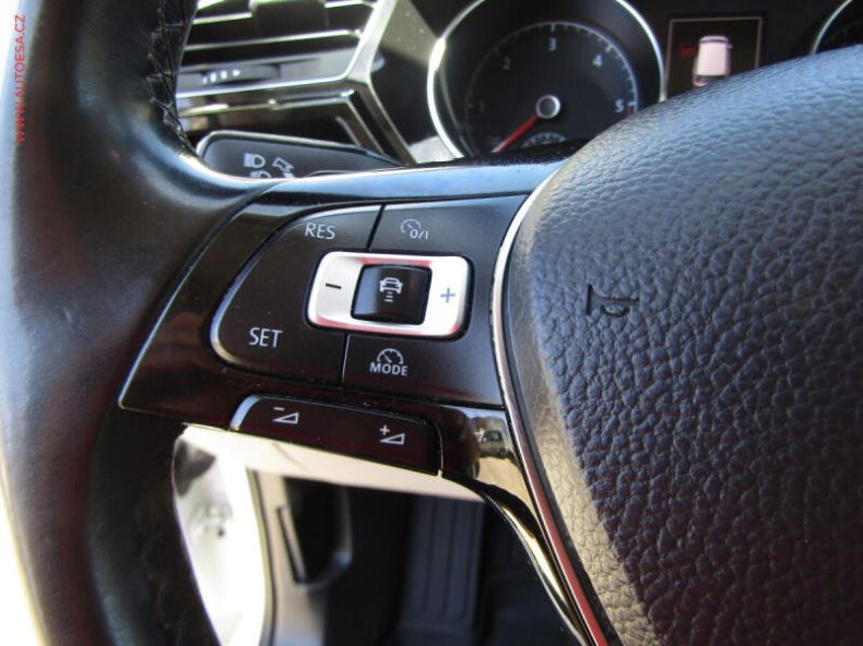 Volkswagen Touran - hlavní fotka