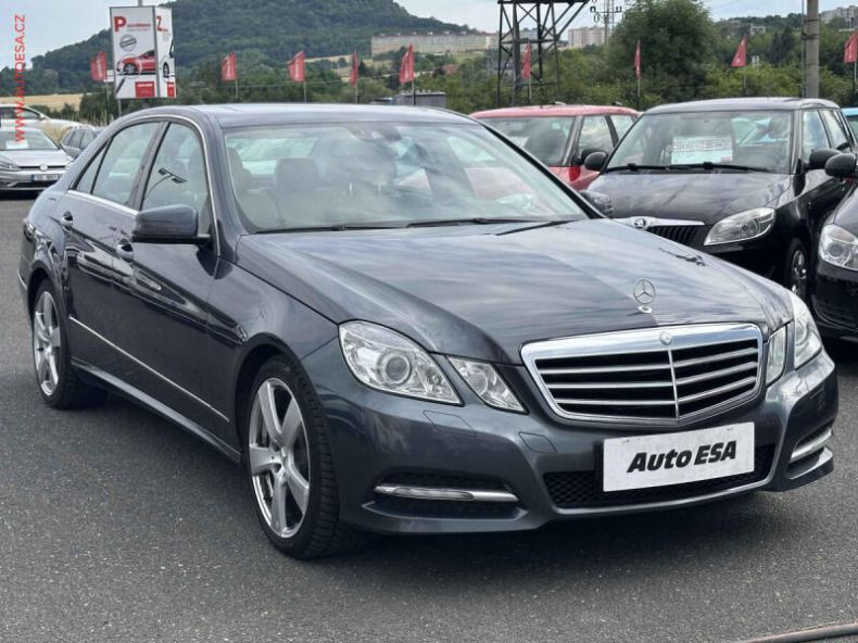 Mercedes Třída E - hlavní foto