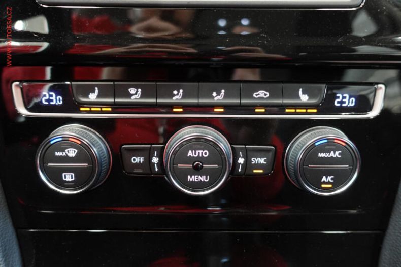 Volkswagen Golf - hlavní fotka