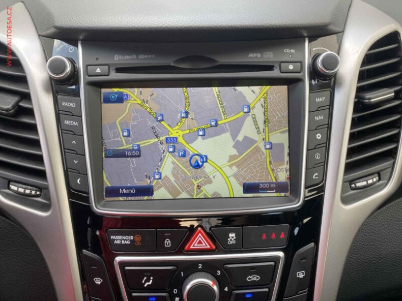Hyundai i30 - hlavní fotka