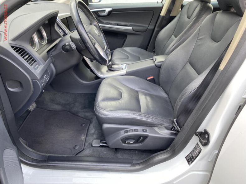 Volvo XC60 - hlavní fotka