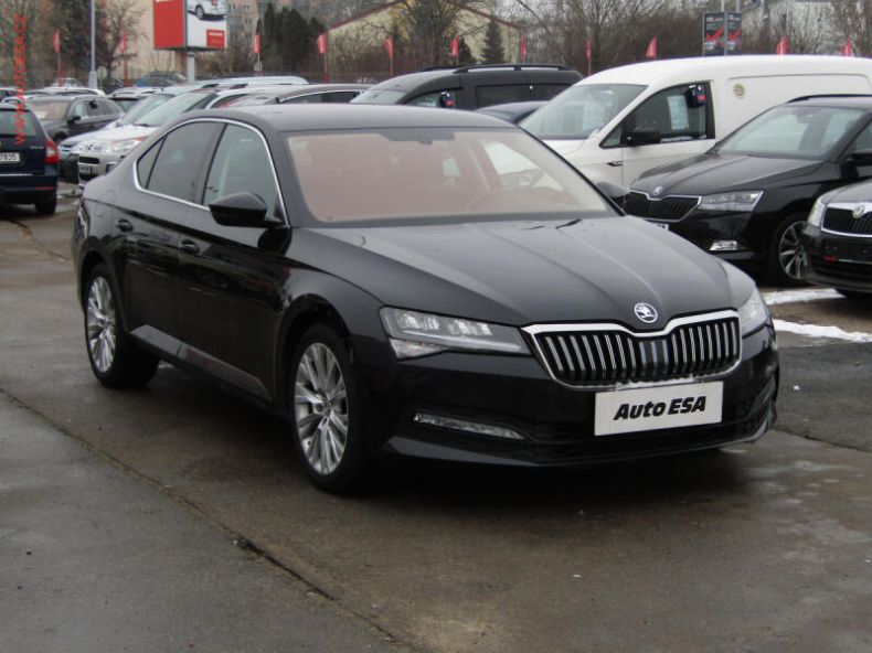 Škoda Superb - hlavní foto