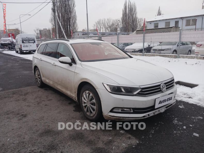 Volkswagen Passat - hlavní foto