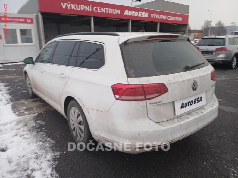 Volkswagen Passat - hlavní fotka