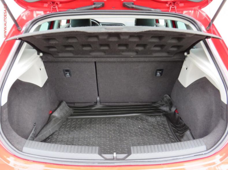 Seat Leon - hlavní fotka