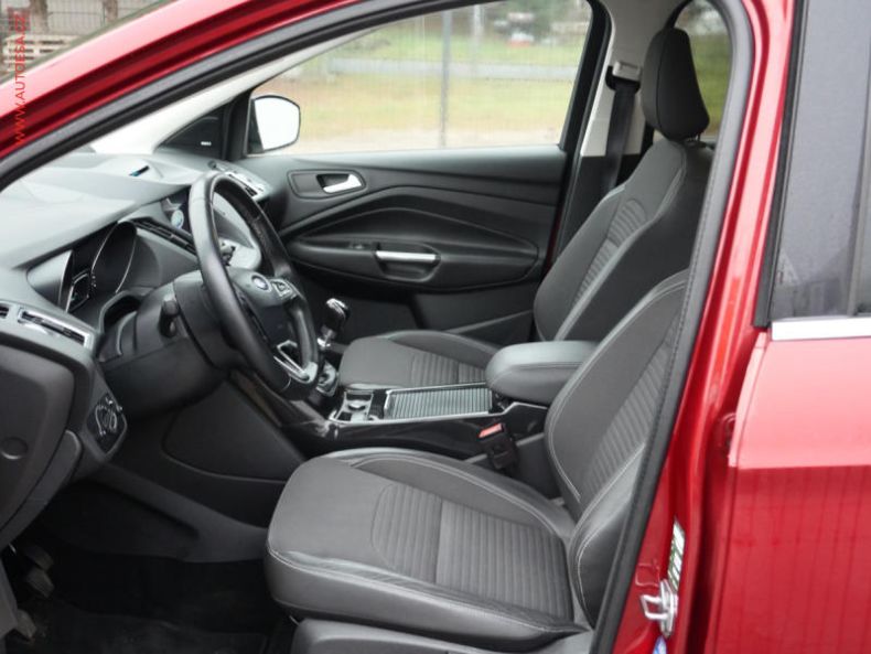 Ford Kuga - hlavní fotka