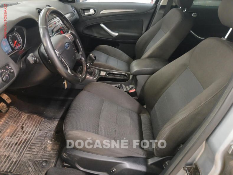Ford Mondeo - hlavní fotka