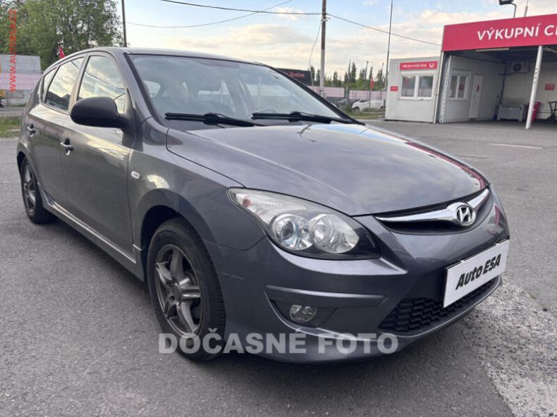 Hyundai i30 - hlavní foto
