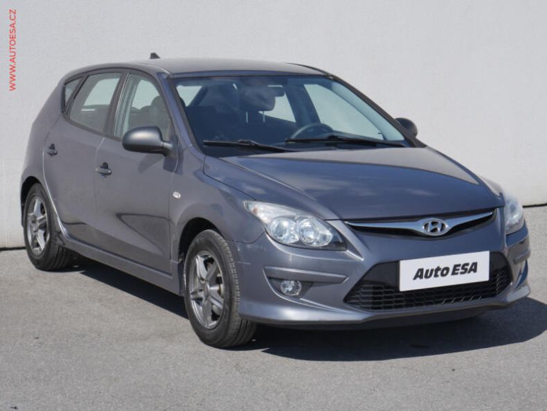 Hyundai i30 - hlavní foto