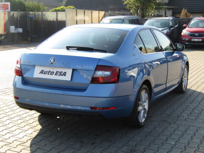 Škoda Octavia - hlavní fotka