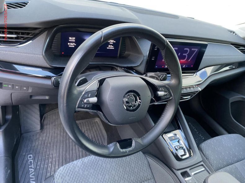 Škoda Octavia - hlavní fotka