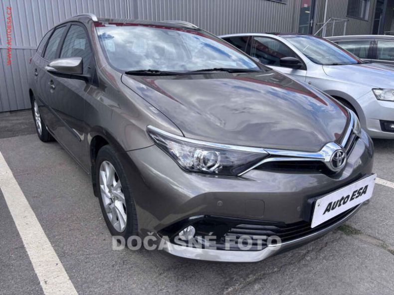 Toyota Auris - hlavní foto
