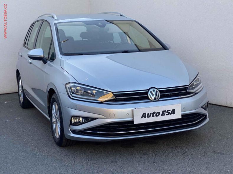 Volkswagen Golf - hlavní foto