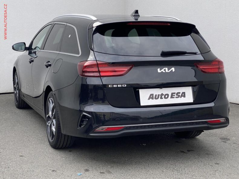 Kia Cee'd - hlavní fotka