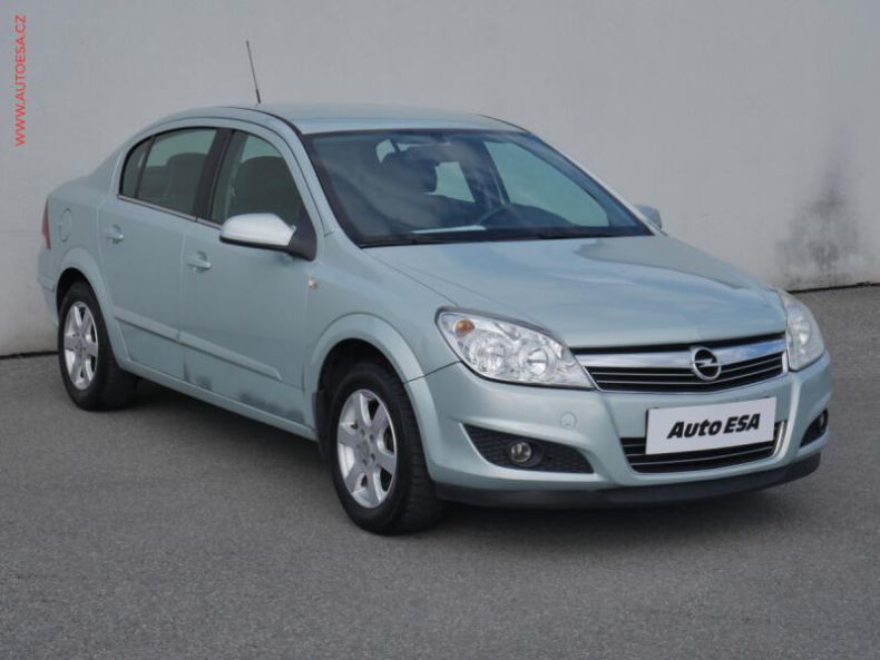 Opel Astra - hlavní fotka inzerátu