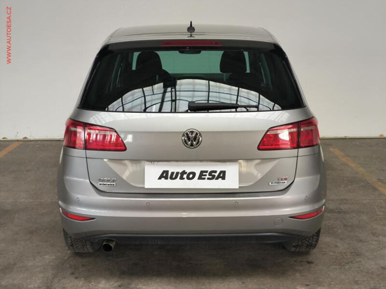 Volkswagen Golf - hlavní fotka
