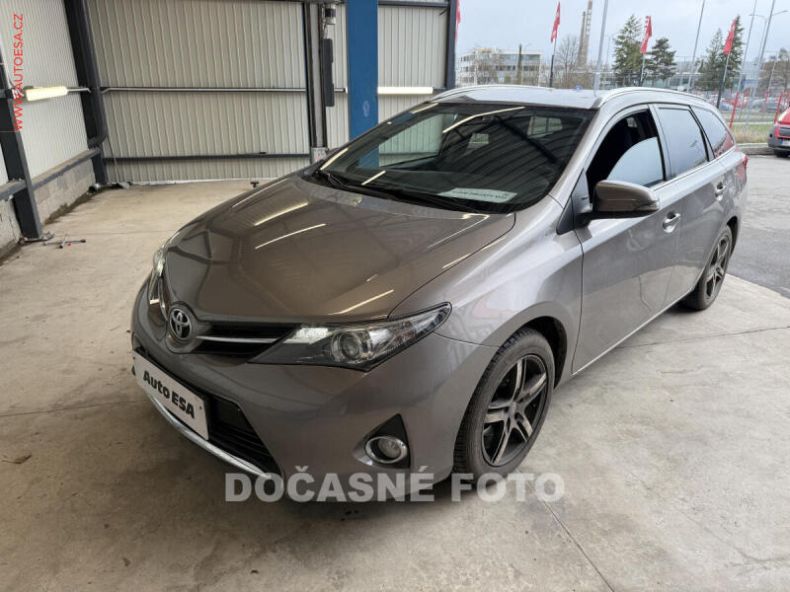 Toyota Auris - hlavní foto