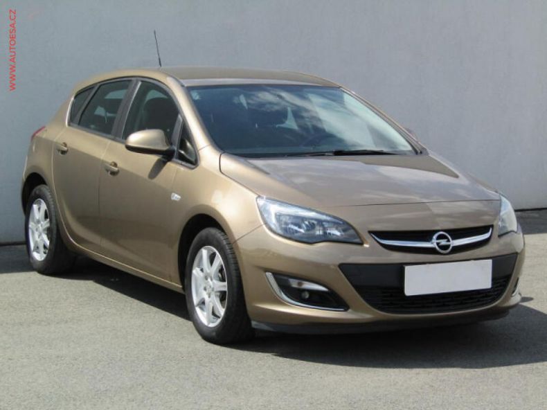 Opel Astra - hlavní fotka inzerátu