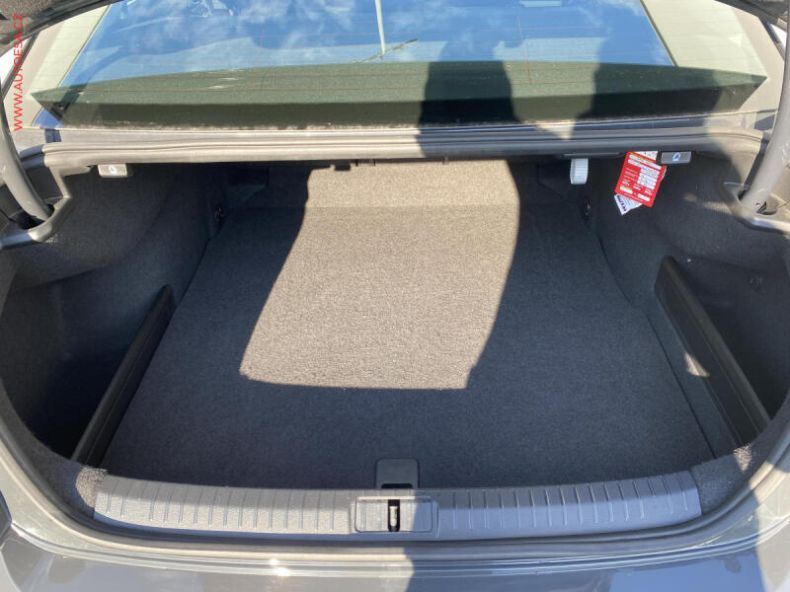 Volkswagen Passat - hlavní fotka