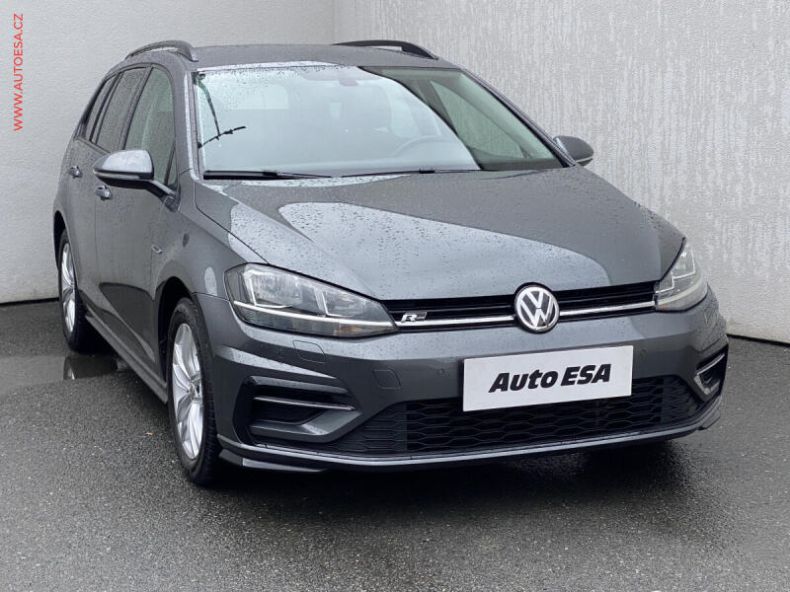 Volkswagen Golf - hlavní foto