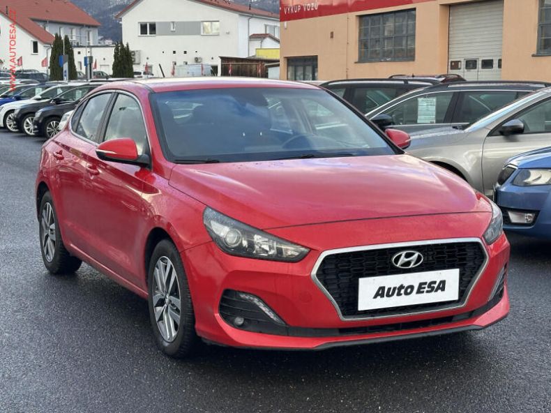 Hyundai i30 - hlavní foto