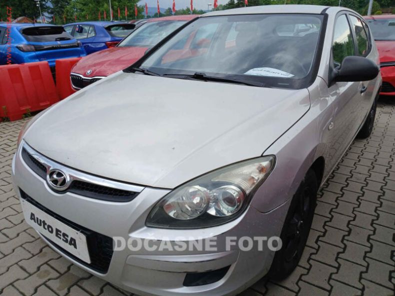 Hyundai i30 - hlavní foto