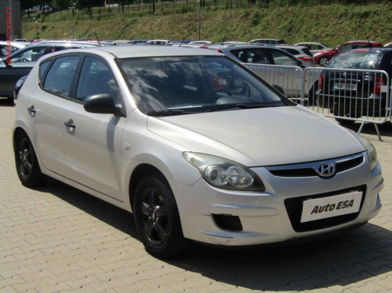 Hyundai i30 - hlavní foto