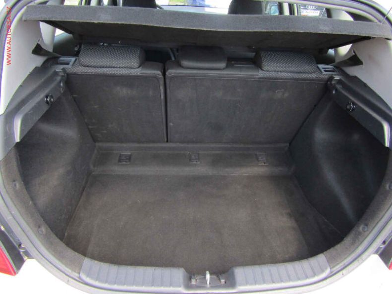 Hyundai i30 - hlavní fotka
