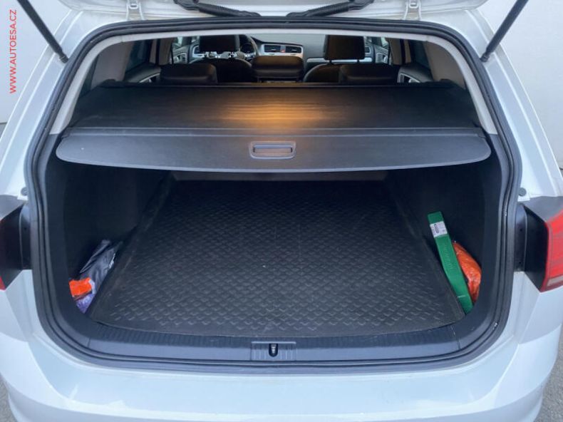 Volkswagen Golf - hlavní fotka