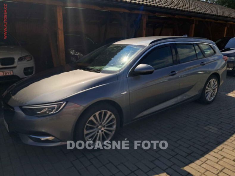 Opel Insignia - hlavní foto