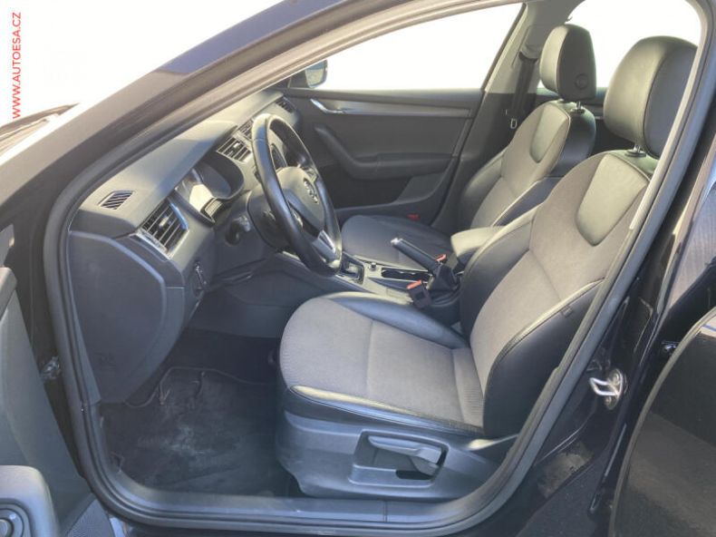 Škoda Octavia - hlavní fotka