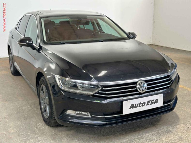 Volkswagen Passat - hlavní foto